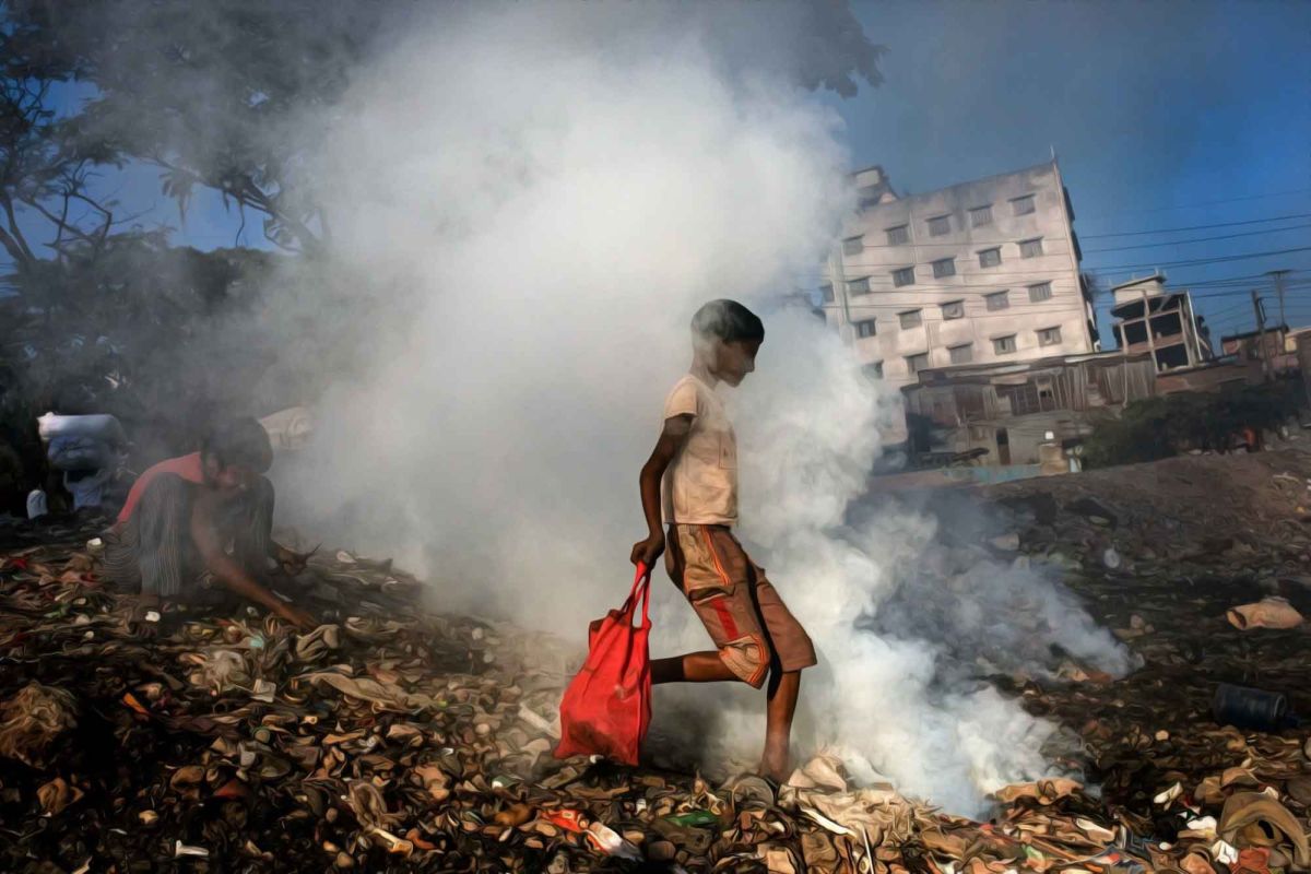 For saving people from serious health hazards, Bangladesh urgently needs to establish dozens of waste-to-energy projects on a Public-Private Partnership basis