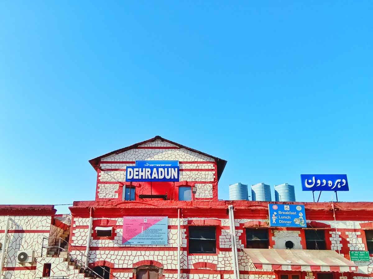 Uttarakhand: Mob led by Asif Qureshi runs riots at Dehradun railway station after Muslim girl travels from UP to meet Hindu lover