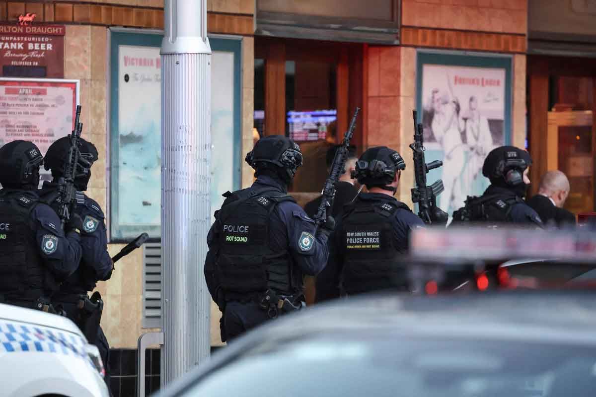 Sydney Mall Stabbing: Death Toll Rises to 6; 'Terrorism' Not Ruled Out, Police Say